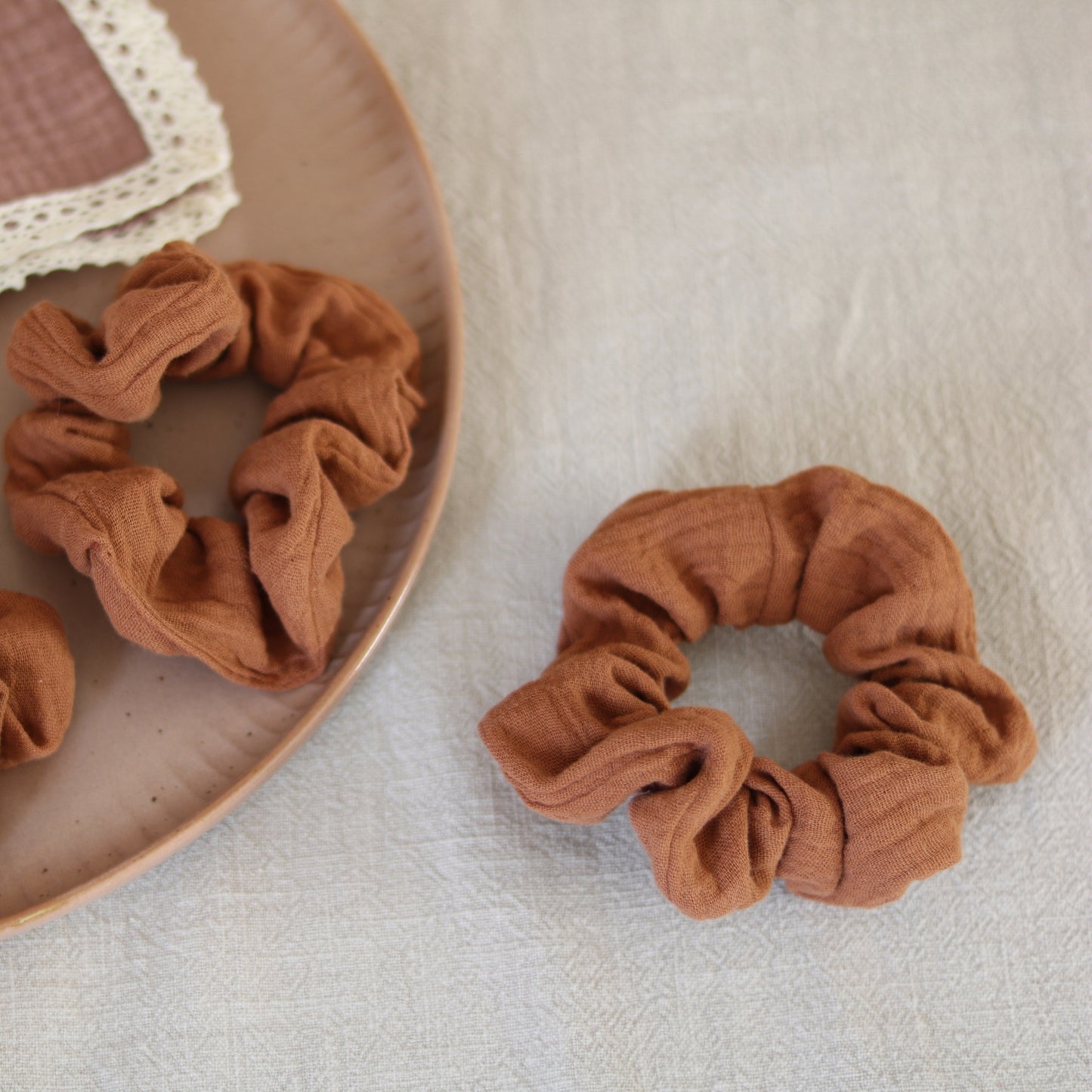 Scrunchie - muślin terakota