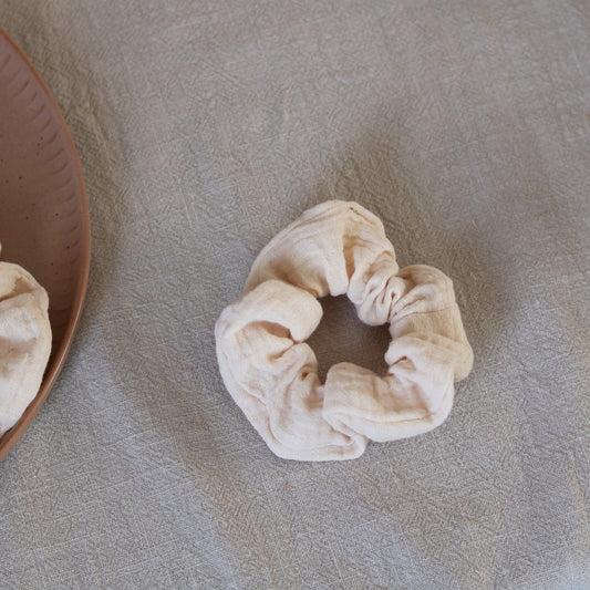 Scrunchie – muślin kremowy