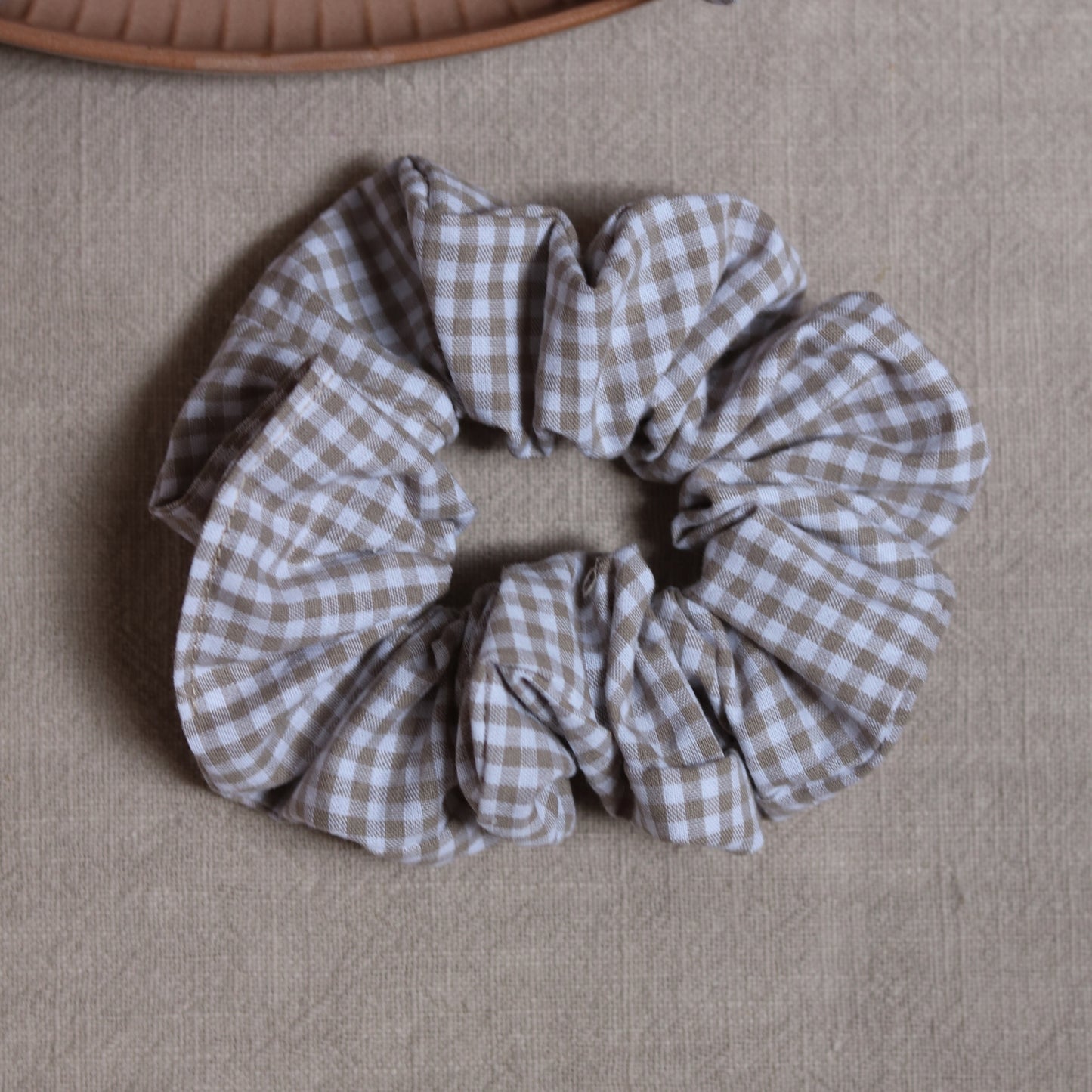 Scrunchie - szara krateczka