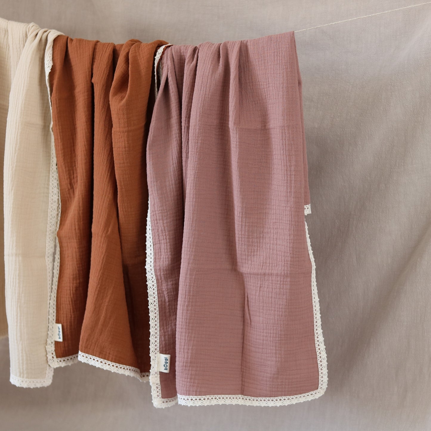 Muślinowy zestaw dla niemowląt – Kocyki + pieluszki | Zachód Słońca