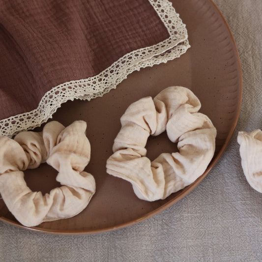 Scrunchie – muślin kremowy