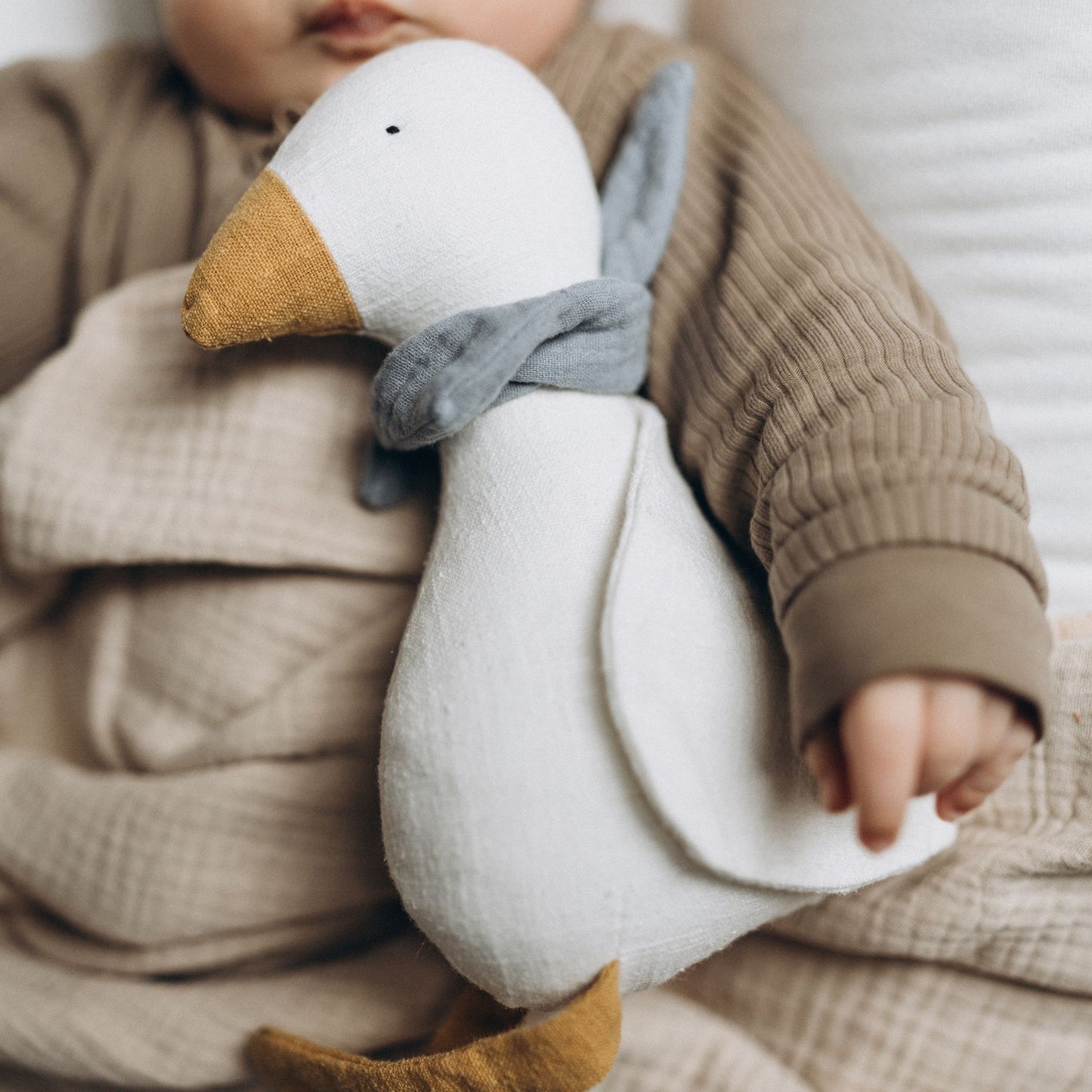 Lniana gąska przytulanka dla niemowlaka - Baby Blue