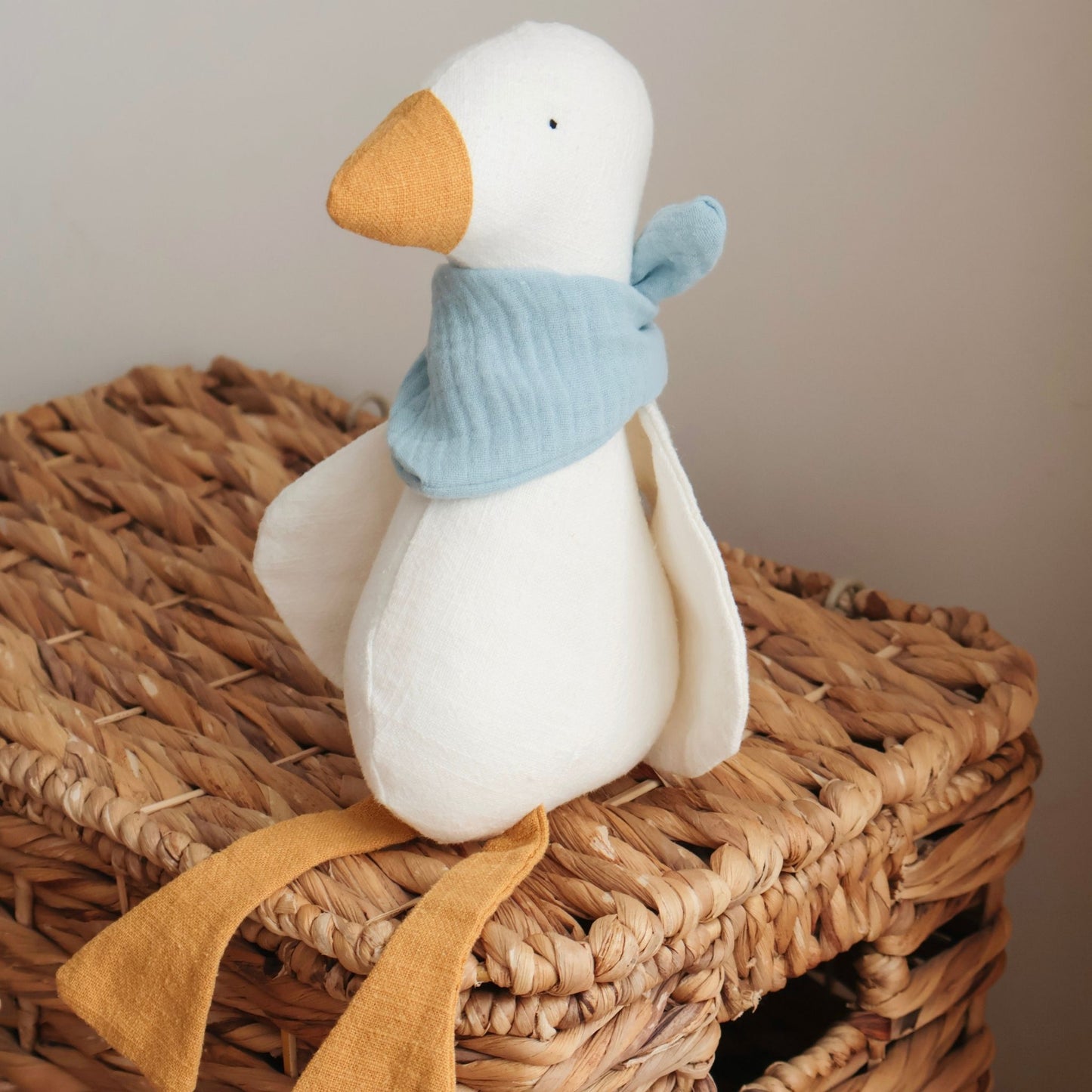 Lniana gąska przytulanka dla niemowlaka - Baby Blue