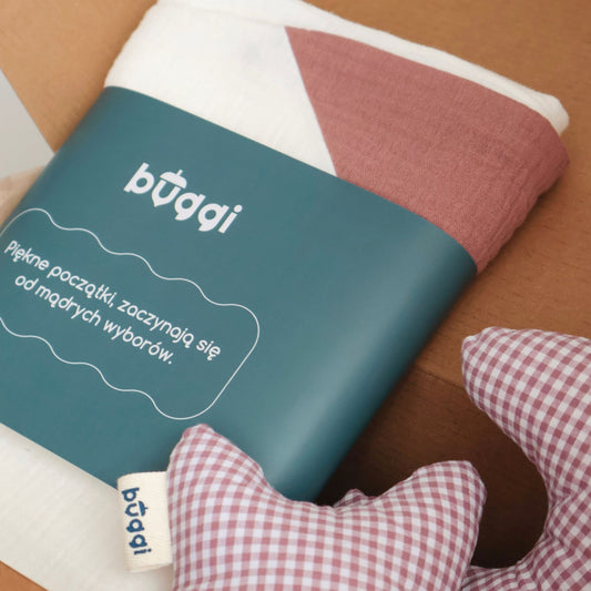 Zestaw prezentowy - kocyk muślinowy z zawieszkami | Dusty Rose