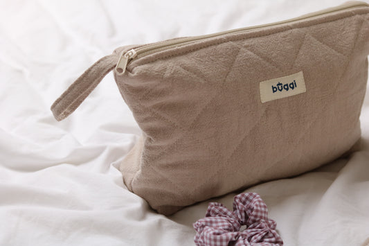 Duża kosmetyczka pikowana z lnu – beżowa