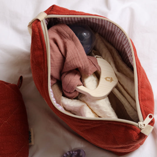 Duża kosmetyczka pikowana z lnu – ceglany