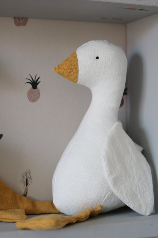 Lniana gąska - ręcznie szyty prezent dla niemowlaka